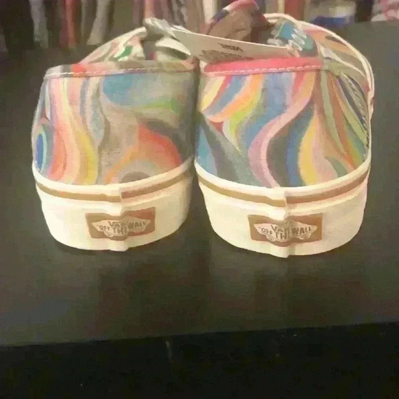 Vans authentic Chris Johanson colorful swirly pattern men’s size 10 NWT - Picture 3 of 5